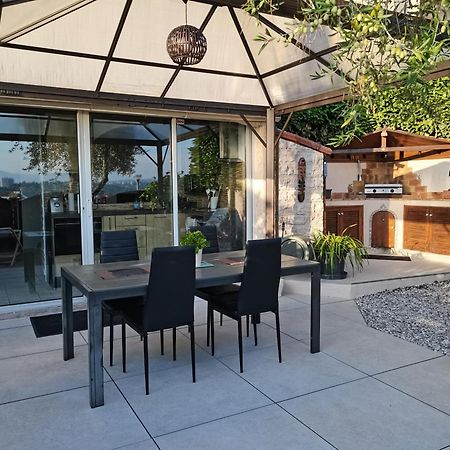 וילנב-לובה Charmant 2P Au Calme, Jardin, Piscine, Vue Panoramique Et Stationnement מראה חיצוני תמונה