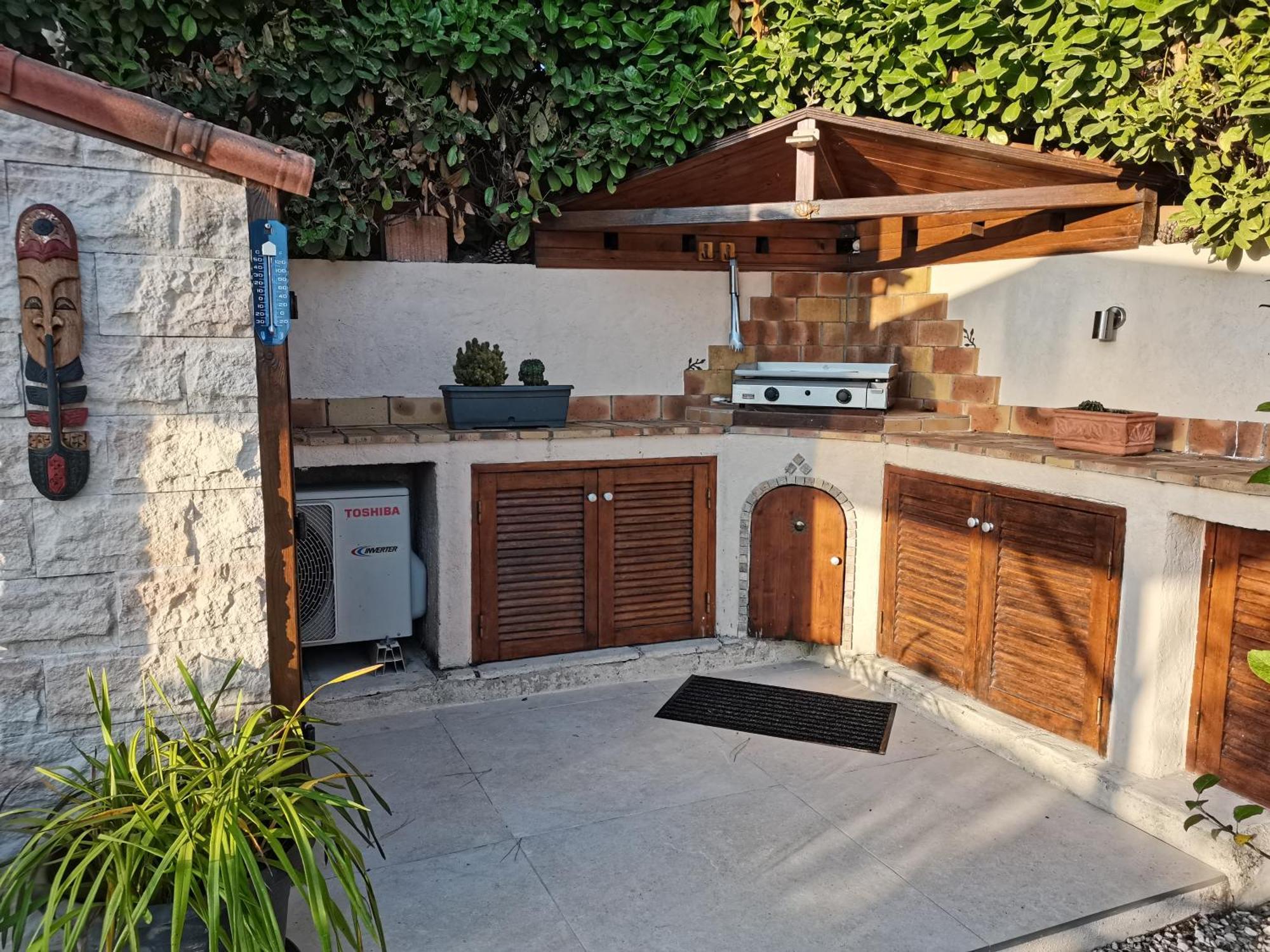וילנב-לובה Charmant 2P Au Calme, Jardin, Piscine, Vue Panoramique Et Stationnement מראה חיצוני תמונה